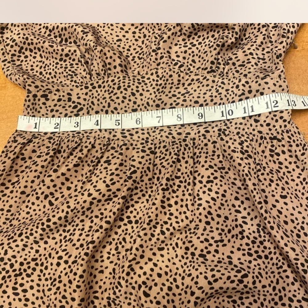 Chic V-Neck Flutter Sleeve Mini Dress - Picture 6 of 8